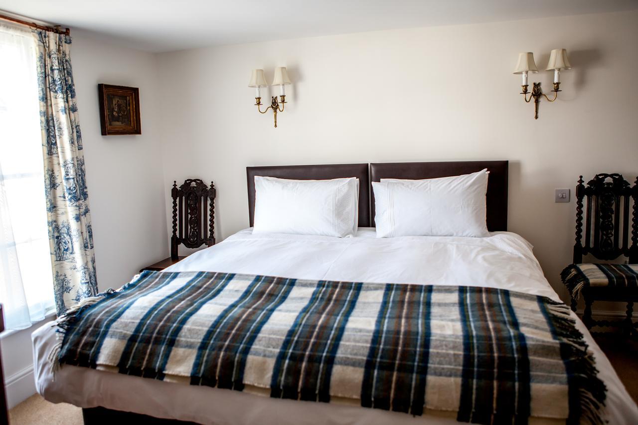 The Horse & Cart Hotel Peasmarsh Buitenkant foto