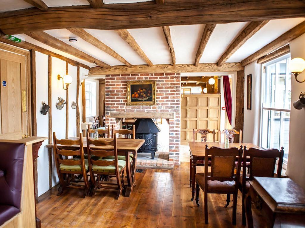 The Horse & Cart Hotel Peasmarsh Buitenkant foto